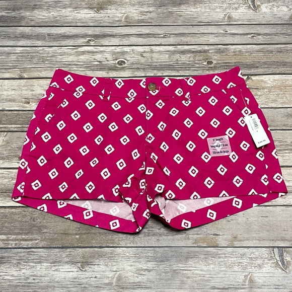Old Navy Pants - NWT Old Navy Magenta White Diamond Pattern Shorts